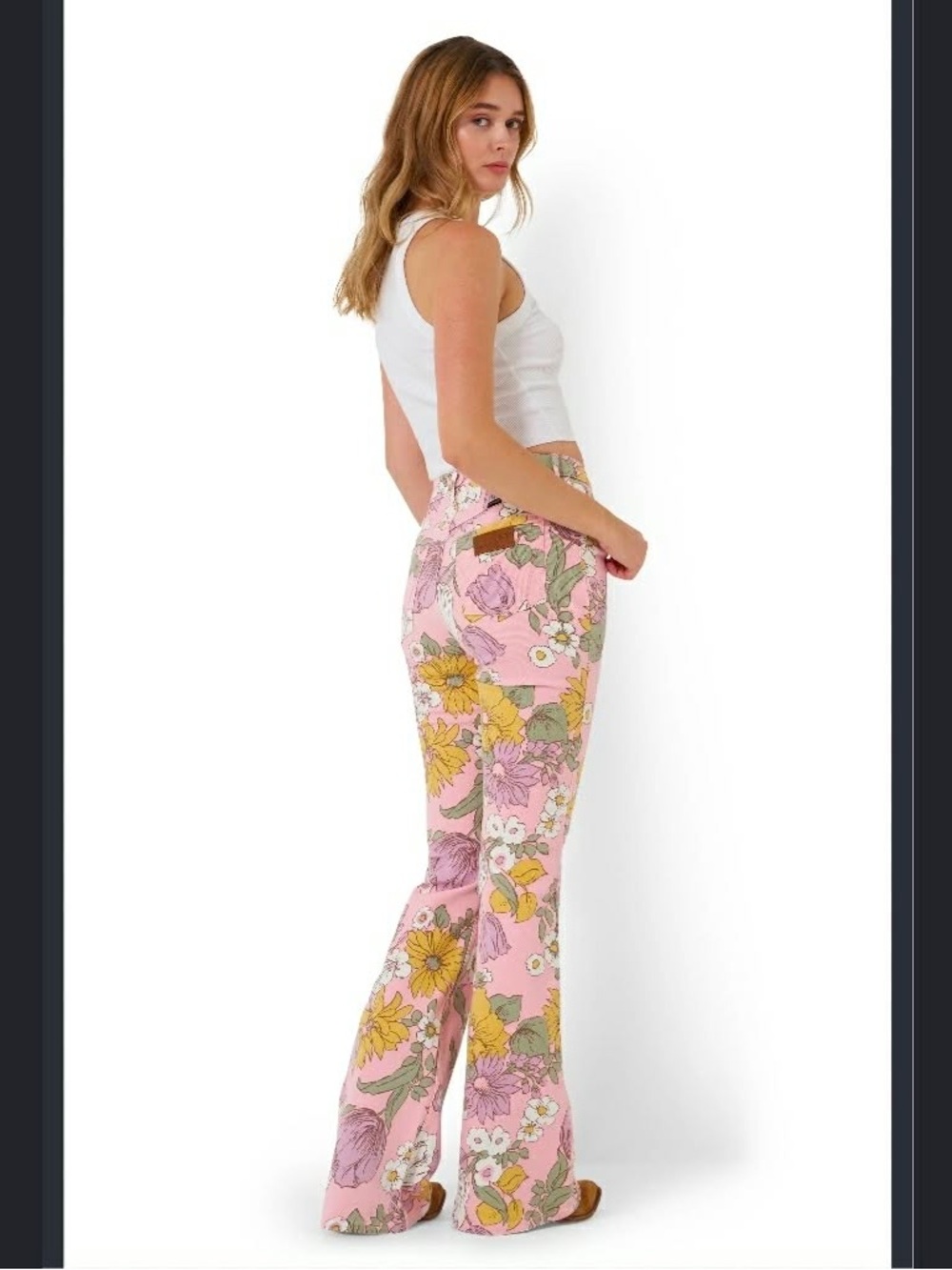 Wrangler High Rise Print Flare Jean in "Vintage Floral" - Women's 27"x32"